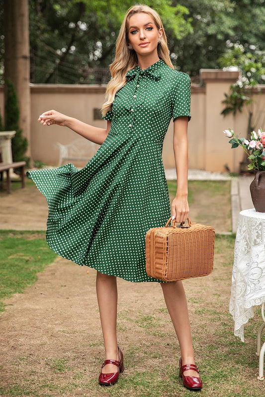 Vestido vintage de mujer con lunares, manga corta y línea A