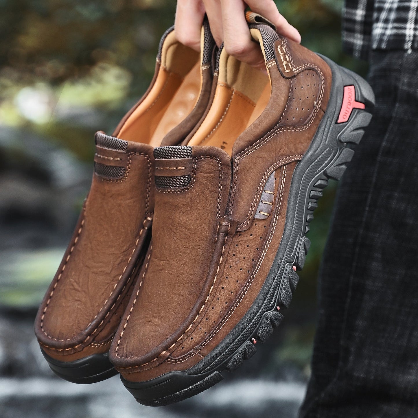 Scarpe Uomo Slip-On Effetto Pelle con Suola Antiscivolo e Soletta Ammortizzata