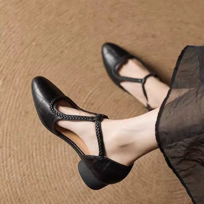 Women's Pointed Toe Shoes with Crisscross Straps, Buckle, and Low Heel – Elegant Shoes