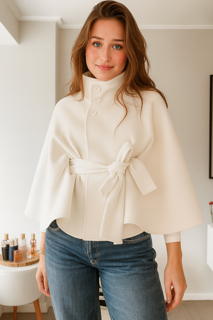 Cappotto Autunnale Donna a Mantella – Collo Alto e Cintura in Vita