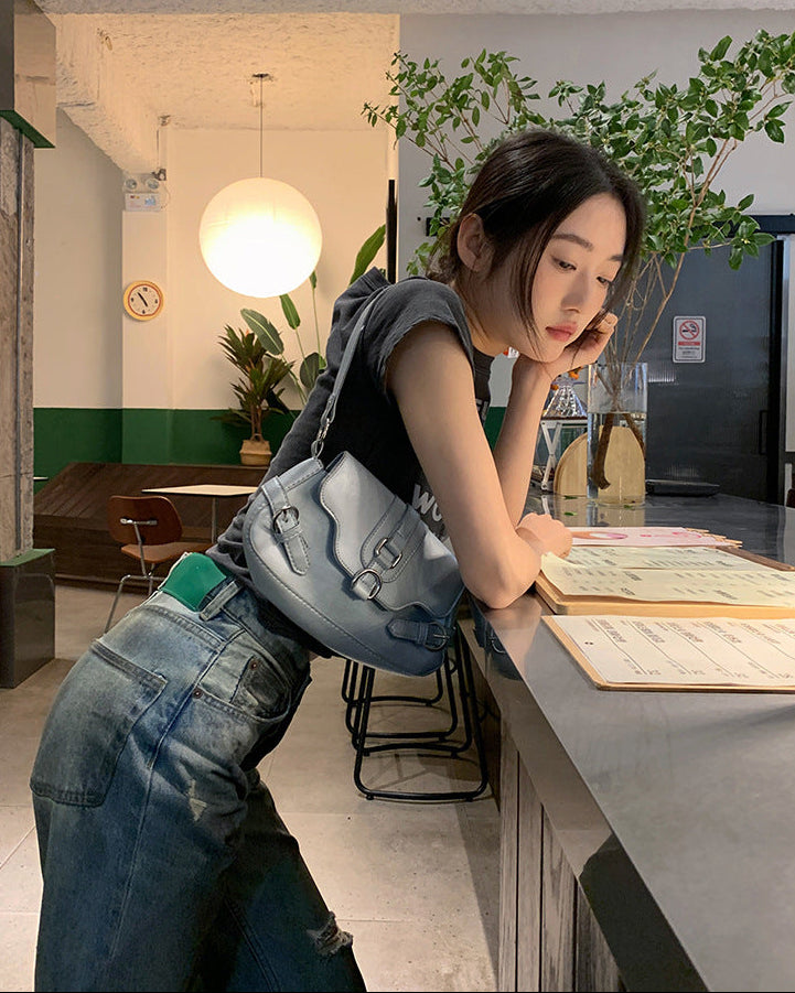 Jeans da Donna in Denim a Gamba Dritta con Strappi Stile Retrò