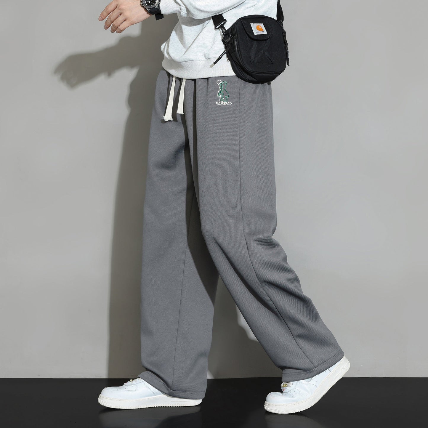 Pantaloni da Tuta Uomo a Gamba Dritta con Vestibilità Ampia – Stile Casual Sportivo