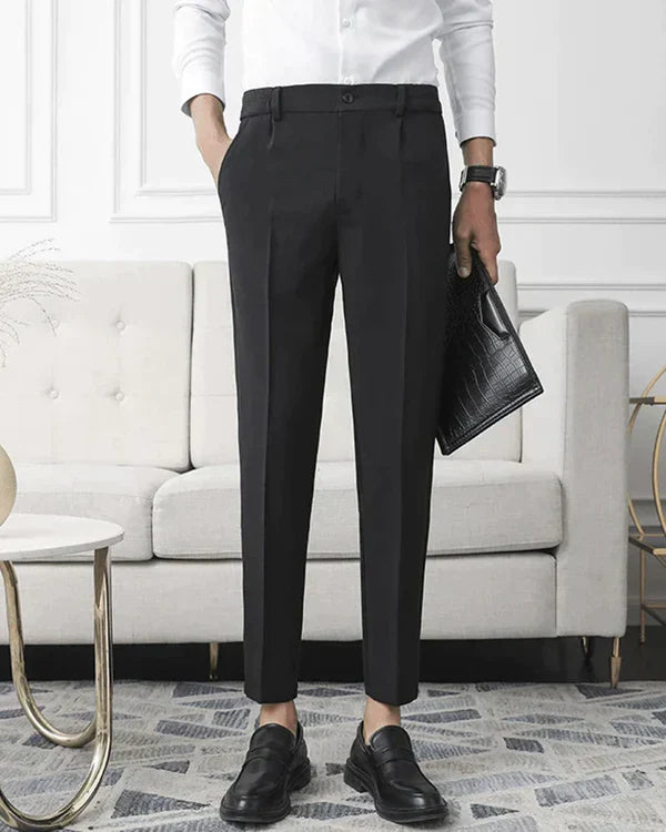 Pantaloni Uomo Classici Slim Fit – Gamba Affusolata e Pieghe Frontali