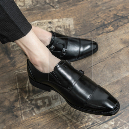 Men's Elegant Brown Faux-Leather Shoes with Metal Buckle and Brogue Details.
