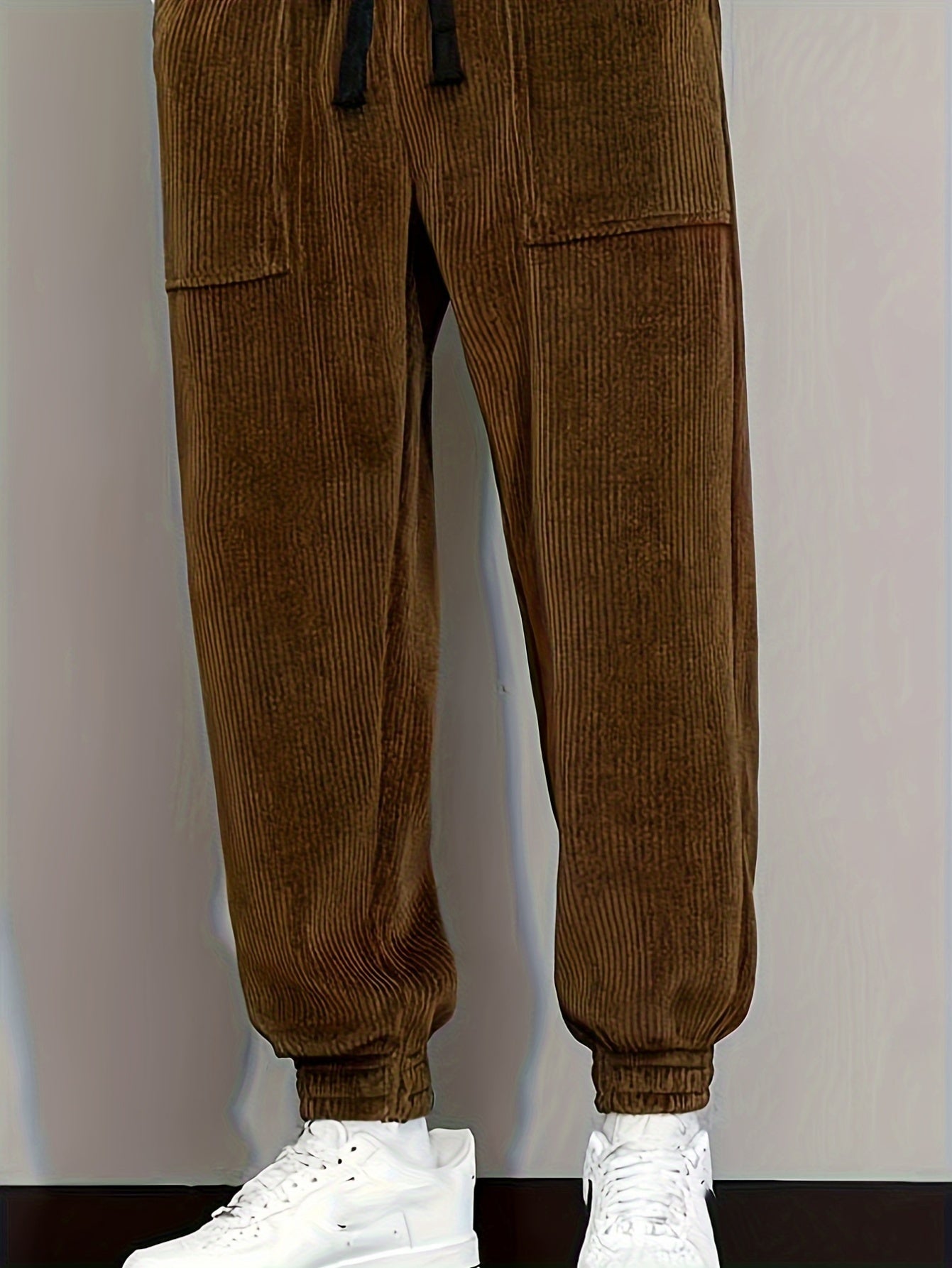 Pantaloni Uomo in Velluto a Coste Slim Fit – Gamba Dritta e Finitura Antipiega