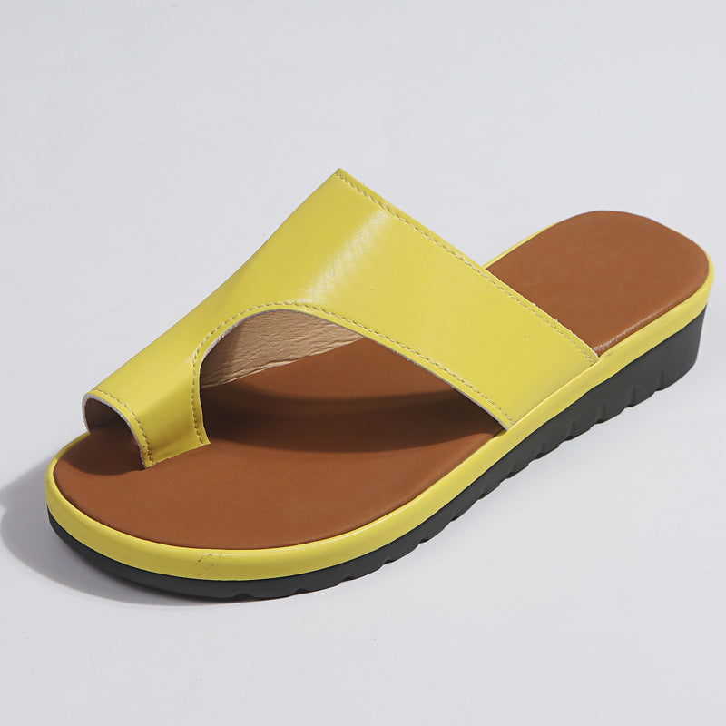 Damesandaler med tåring, lav sål og design uden lukning – casual sandaler
