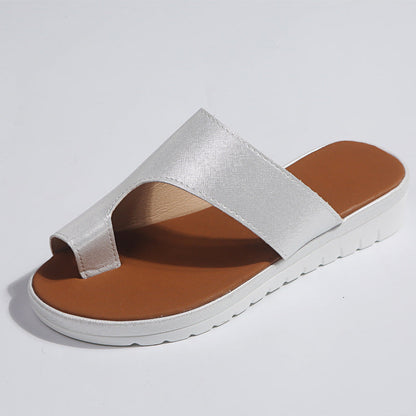 Damesandaler med tåring, lav sål og design uden lukning – casual sandaler