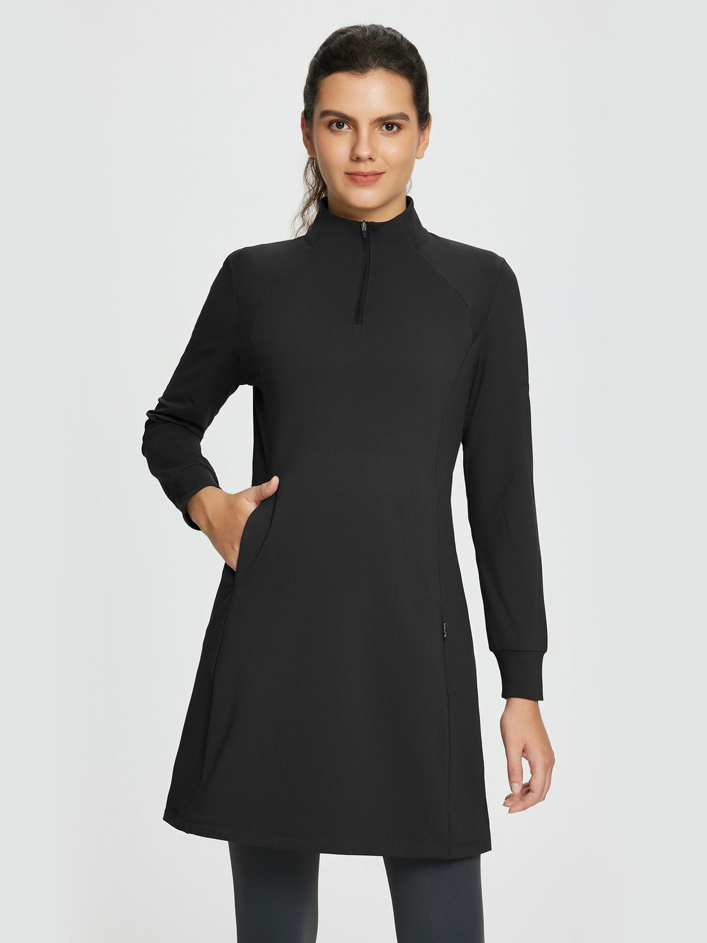 Abito Invernale Donna Maglia Collo Alto Zip Tasche Laterali Spacco Orlo