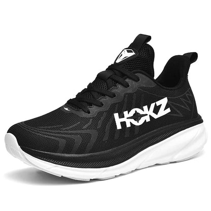 Scarpa da corsa nera e bianca con suola ammortizzata, design moderno e logo "HOKZ". Ideale per sportivi e appassionati di running.