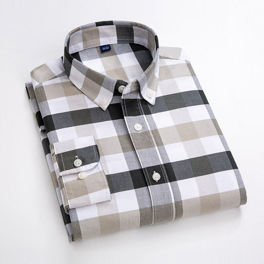 Herreskjorte med tern, lange ærmer og knaplukning – klassisk casual stil