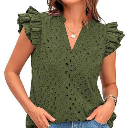 Damebluse med V-hals, Sangallo-broderi og flæseærmer – Elegant til hverdag