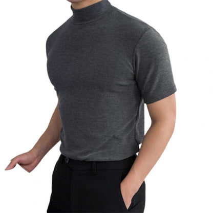 Maglietta a collo alto grigio scuro da uomo, maniche corte, vestibilità aderente, stile casual elegante, ideale per moda maschile contemporanea.