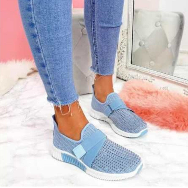 Low-Top Women's Gym Shoes with Round Toe, Knit Upper, and Rubber Sole – Sneaker Style