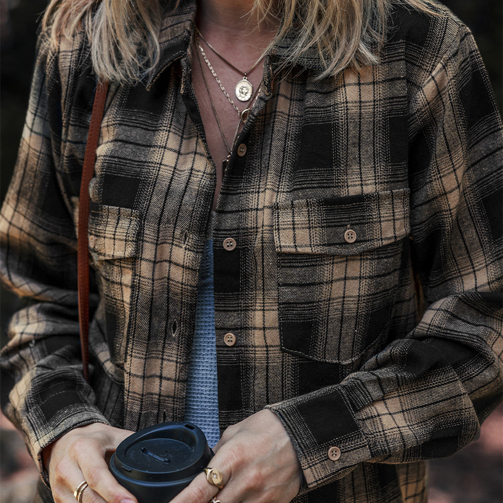 Camicia Donna a Quadri Manica Lunga con Doppie Tasche e Vestibilità Ampia