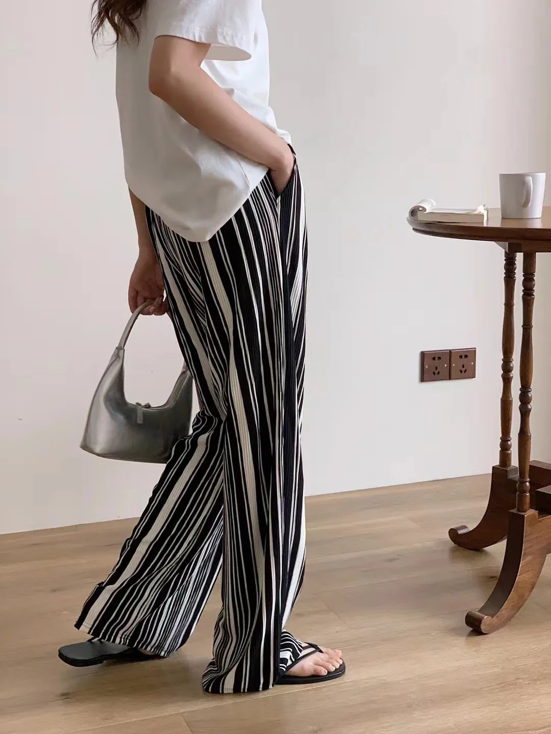 Women's Wide-Leg Striped Pants with Pockets