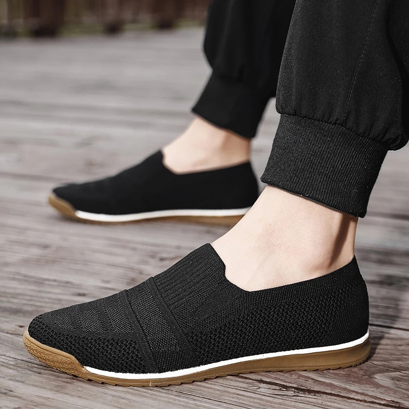 Men's Breathable Knit Loafers with Arch Support and Slip-On Design