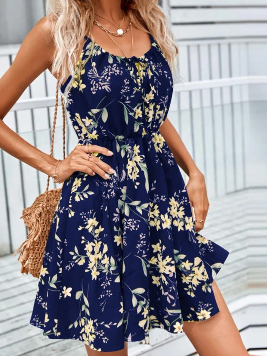 Sommerkjole til kvinder med blomsterprint, tynde stropper og elastisk talje