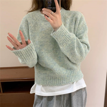 Women's Loose Fit Pullover Sweater with Round Neck and Long Sleeves