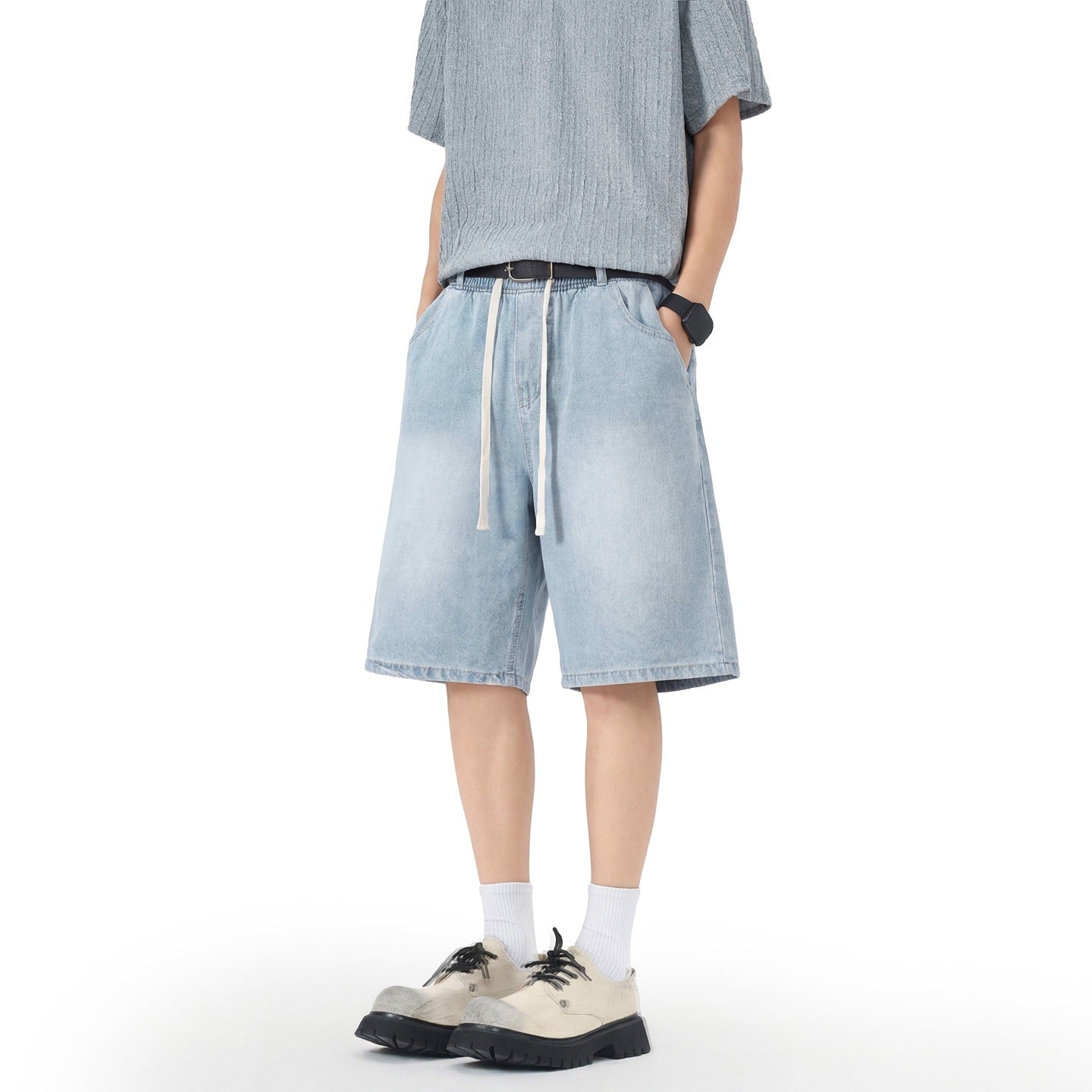 Herreshorts i denim med elastisk talje og lige ben