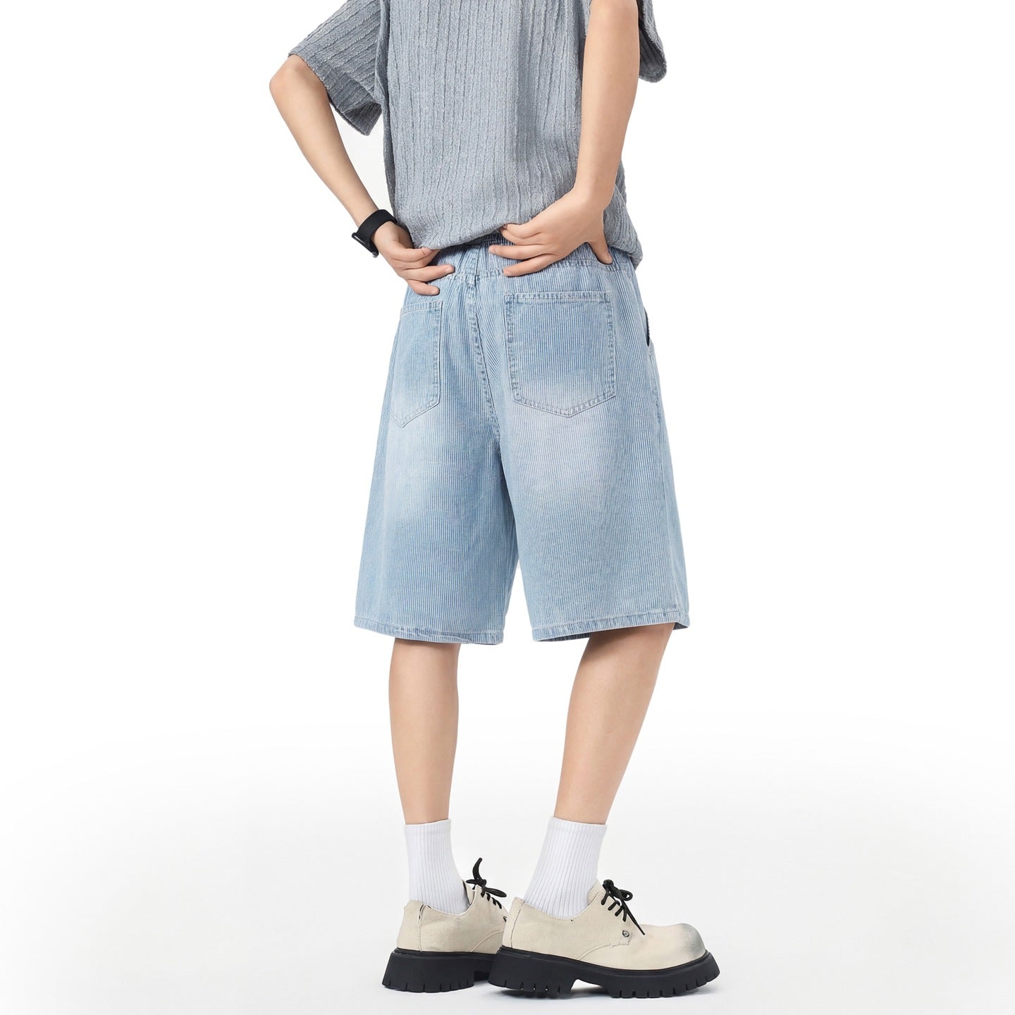 Herreshorts i denim med elastisk talje og lige ben