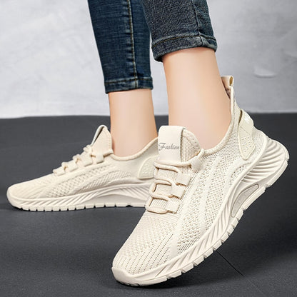 Løbesneakers til kvinder med snørebånd – åndbart mesh og PVC-sål