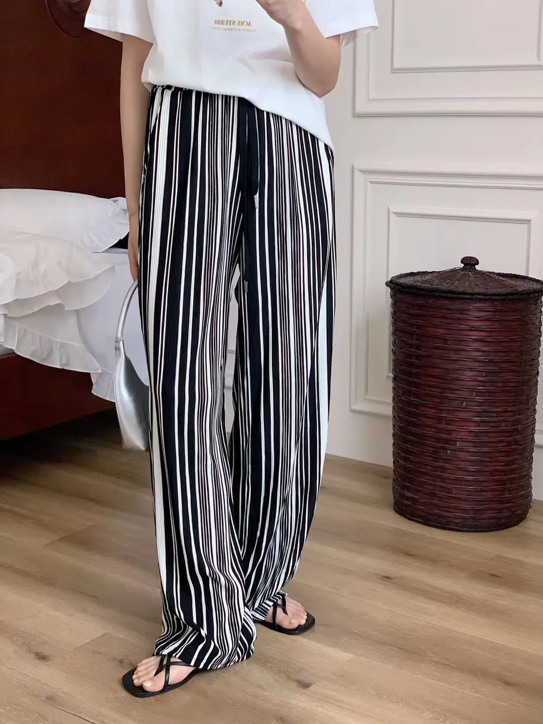Women's Wide-Leg Striped Pants with Pockets