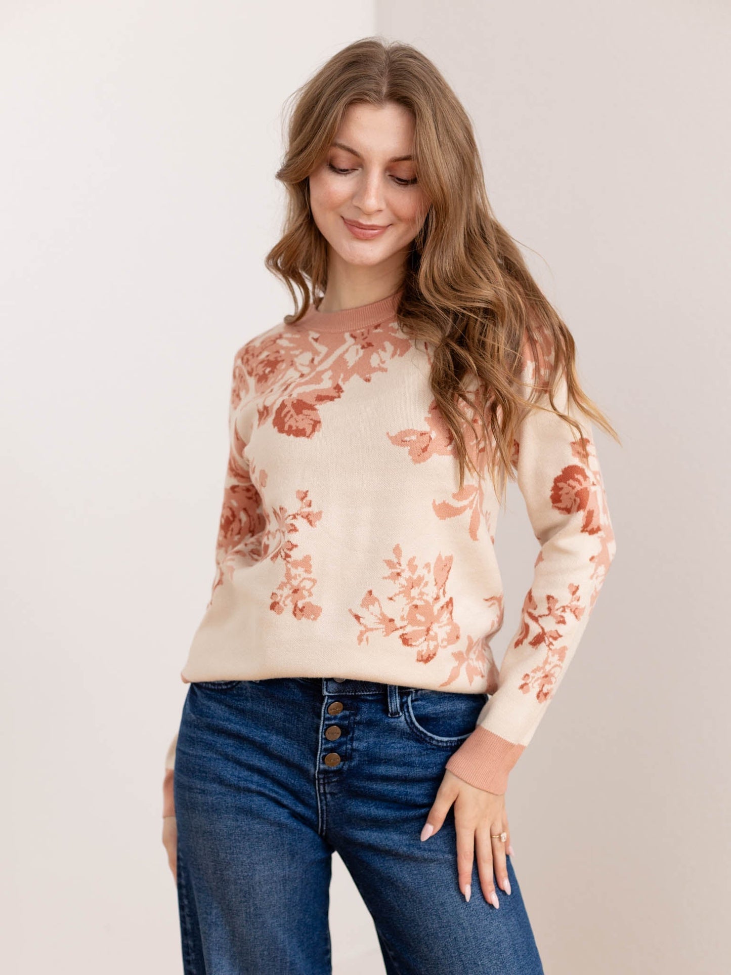 Maglione Donna Jacquard Floreale Boxy con Girocollo – Stile Quotidiano