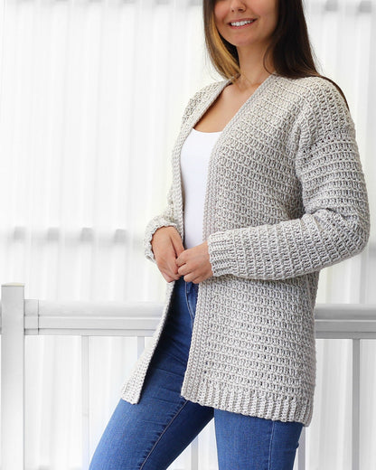 Cardigan Donna all’Uncinetto con Maniche Lunghe e Vestibilità Comoda – Stile Leggero
