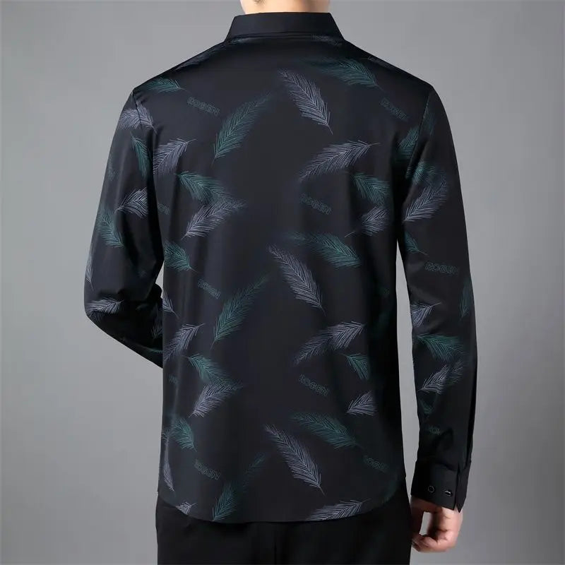 Men's Shirt with Buttons and Feather Print – Comfortable Fit