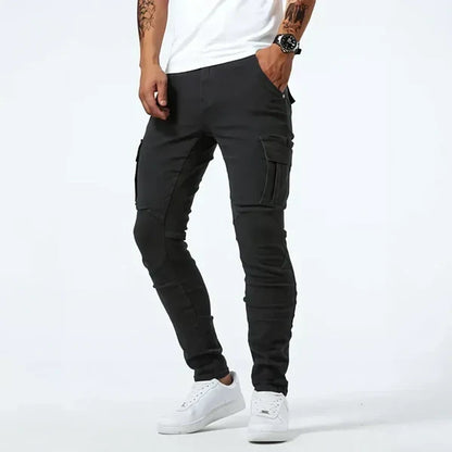 Men's tapered-leg cargo jeans with side pockets