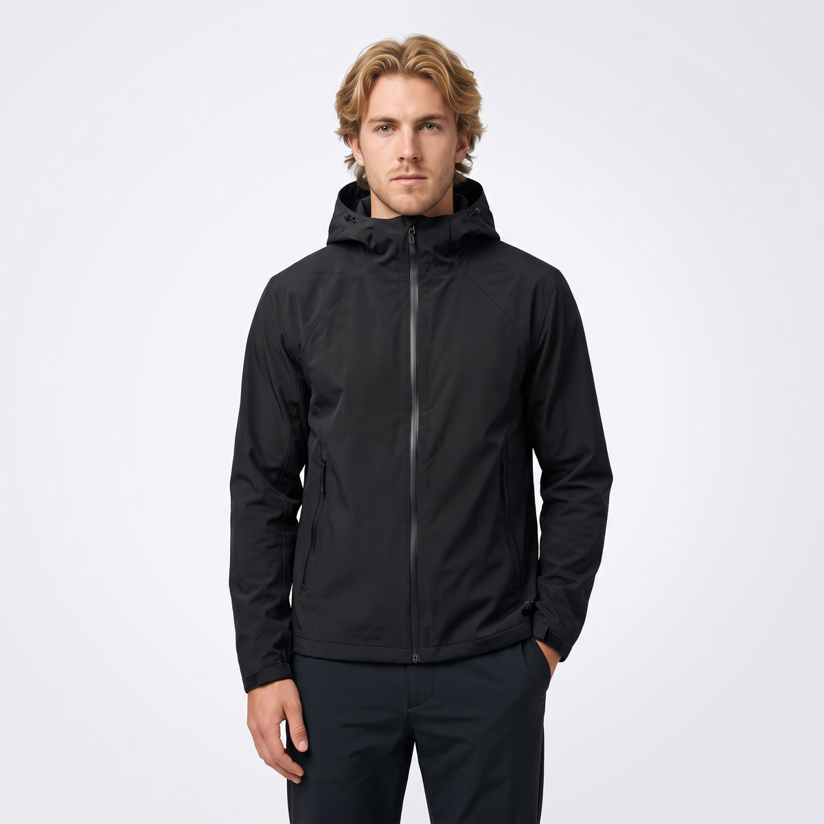 Giacca Softshell con Cappuccio – Foderata in Pile e Idrorepellente