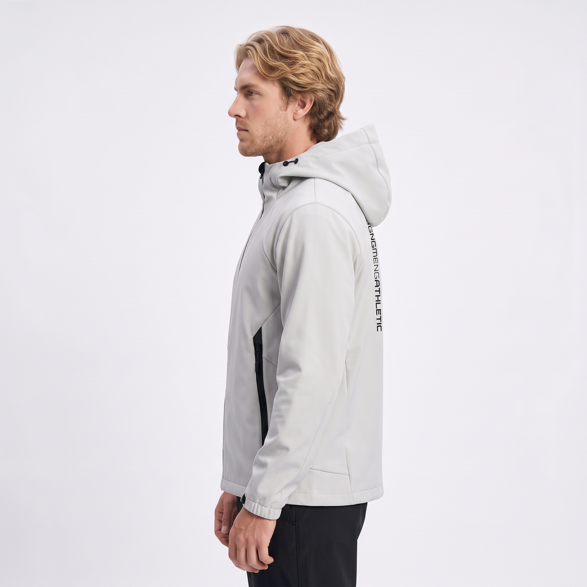 Giacca Softshell con Cappuccio – Foderata in Pile e Idrorepellente