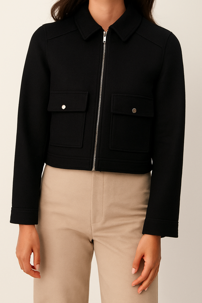Chaqueta corta para mujer con cremallera y bolsillos utilitarios – Diseño funcional