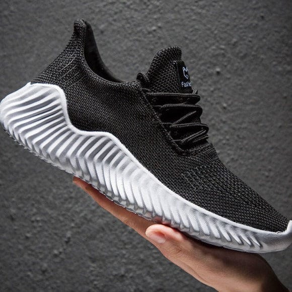 Sneakers da Uomo Senza Lacci con Tomaia in Mesh e Sistema a Canale d’Aria – Suola Leggera