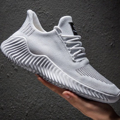 Sneakers da Uomo Senza Lacci con Tomaia in Mesh e Sistema a Canale d’Aria – Suola Leggera