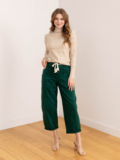 Pantaloni Cargo Donna a Vita Alta con Gamba Barrel, Laccio in Vita e Orlo Risvoltato – Stile Cargo