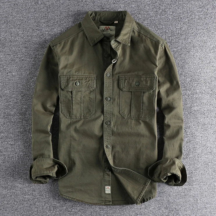 Camicia da Uomo con Bottoni e Tasche sul Petto Design Funzionale
