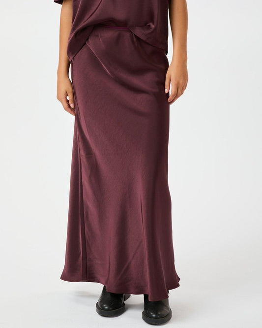 Gonna Lunga Dame Høj Talje Farve Bourgogne – Satin Stil