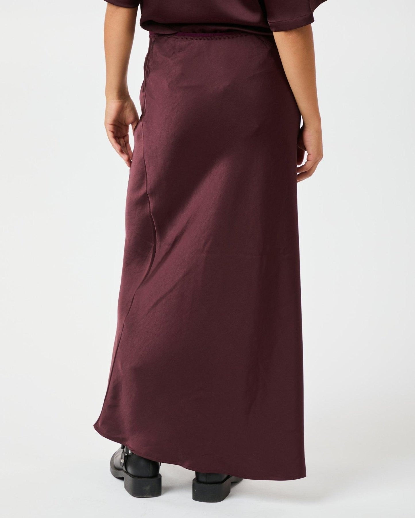 Gonna Lunga Donna Vita Alta Colore Borgogna – Stile Satin