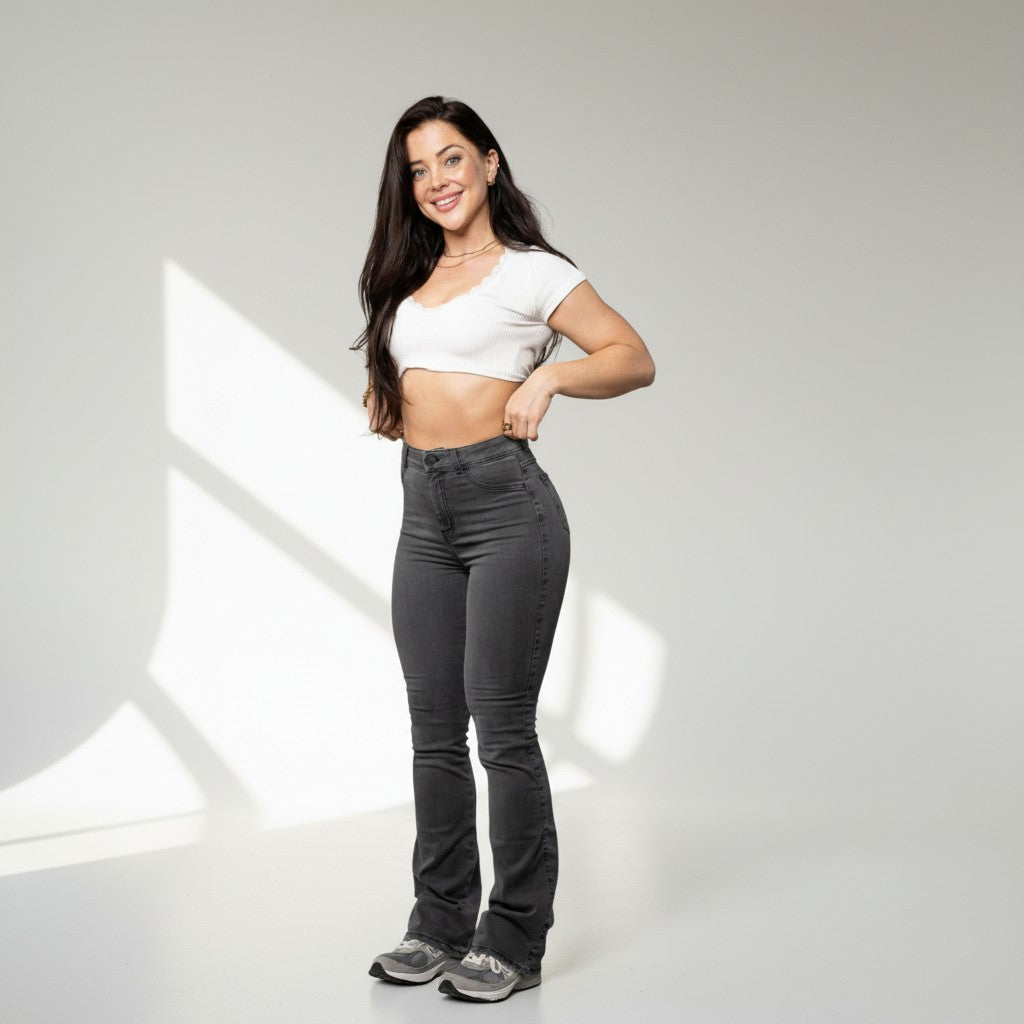Damejeans med vide ben og høj, elastisk talje