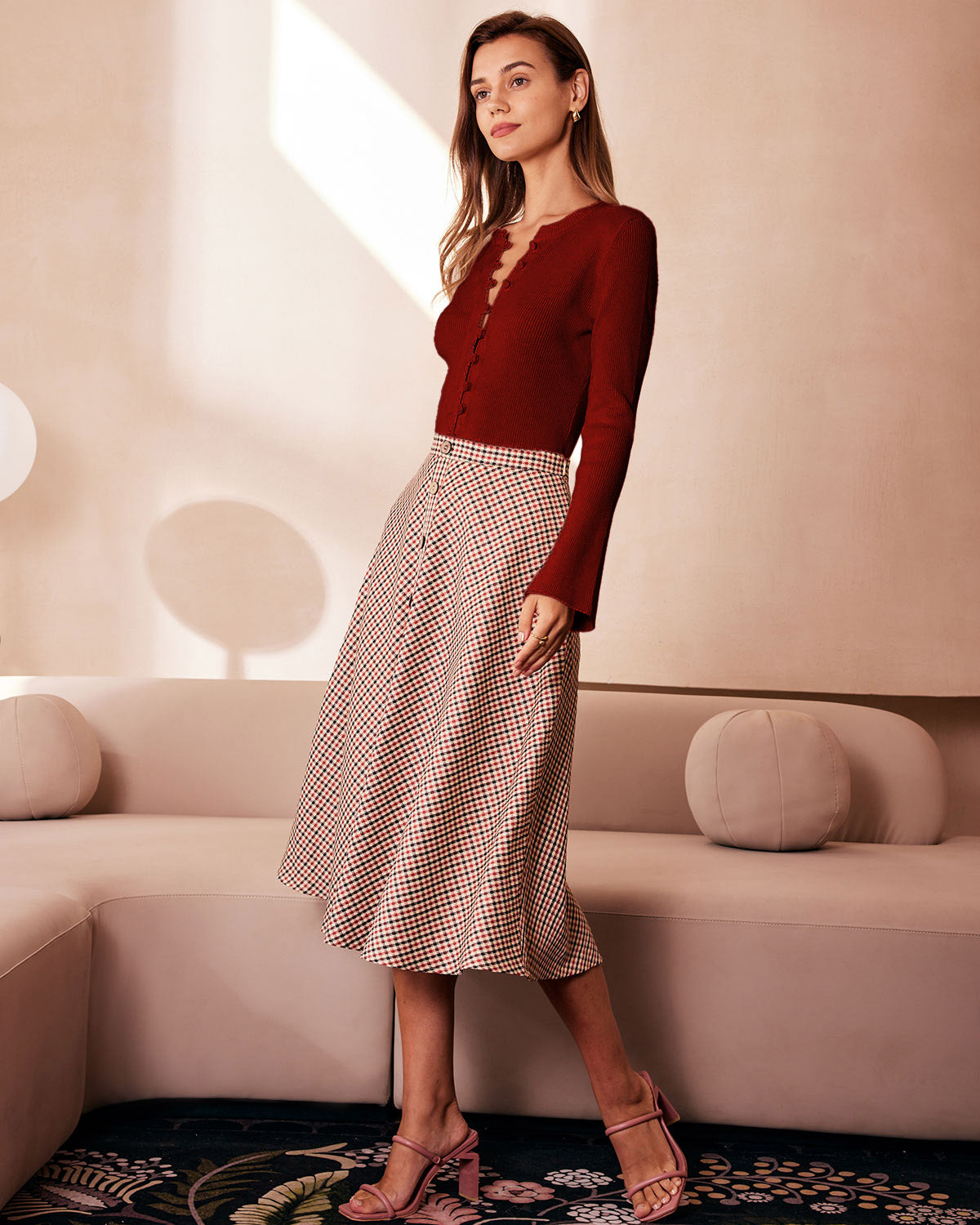 Maglia Donna Slim a Coste con Maniche a Campana e Bottoni – Stile Quotidiano